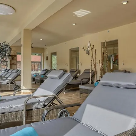 Wellnesshotel Deine Auszeit, Adults Only 4*