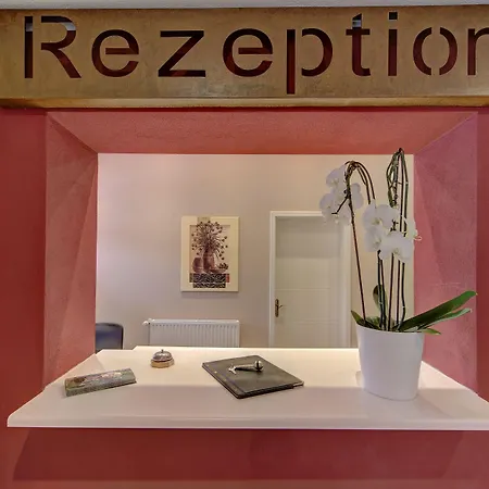 Wellnesshotel Deine Auszeit, Adults Only 4* Achslach
