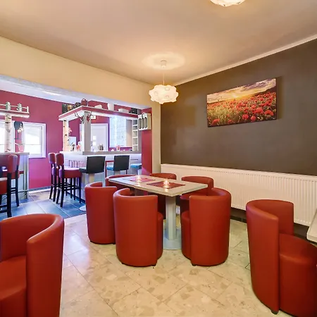 Wellnesshotel Deine Auszeit, Adults Only Hotel Achslach