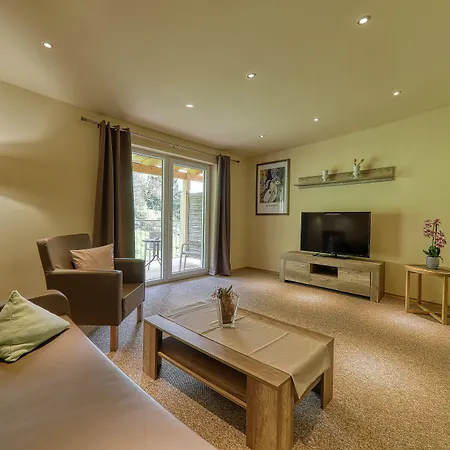 Wellnesshotel Deine Auszeit, Adults Only 4* Achslach