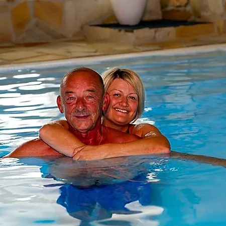 Wellnesshotel Deine Auszeit, Adults Only 4* Achslach
