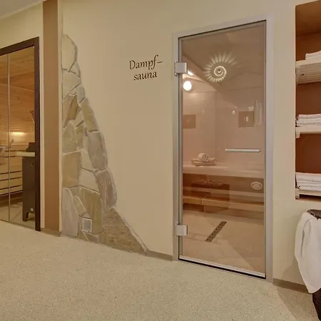 Wellnesshotel Deine Auszeit, Adults Only 4* אכסלאך