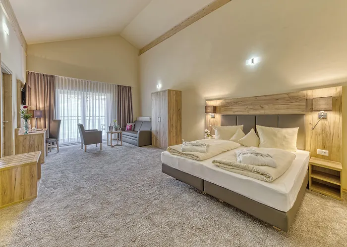 Wellnesshotel Deine Auszeit, Adults Only 4* Achslach